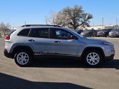 2016 Jeep Cherokee Sport