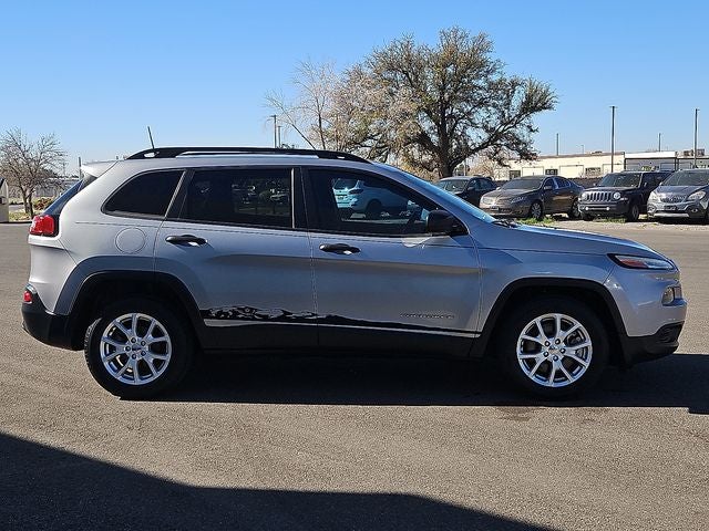 2016 Jeep Cherokee Sport