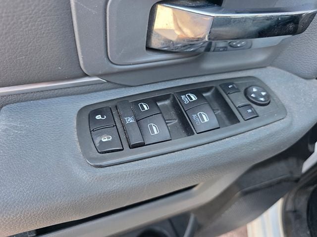 2013 RAM 1500 SLT