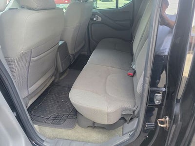 2015 Nissan Frontier SV