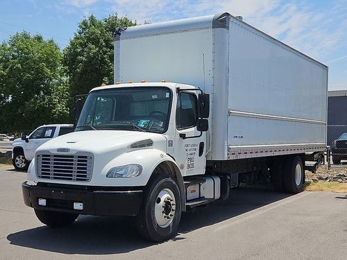 2018 Freightliner M2 106