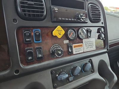 2018 Freightliner M2 106