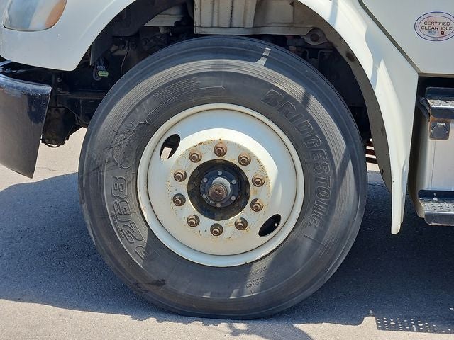 2018 Freightliner M2 106