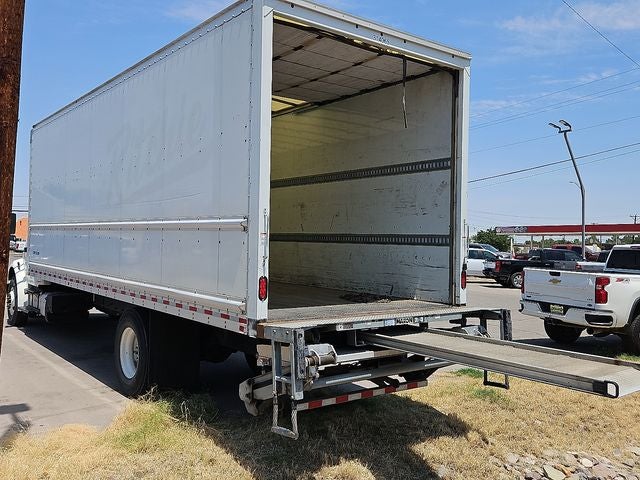 2018 Freightliner M2 106