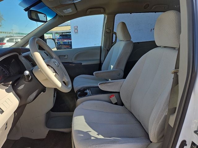2013 Toyota Sienna SE