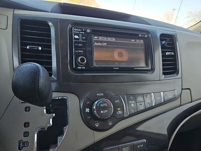 2013 Toyota Sienna SE