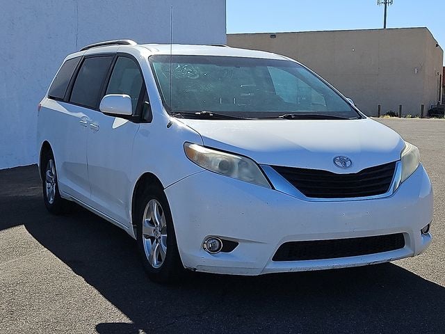 2013 Toyota Sienna SE